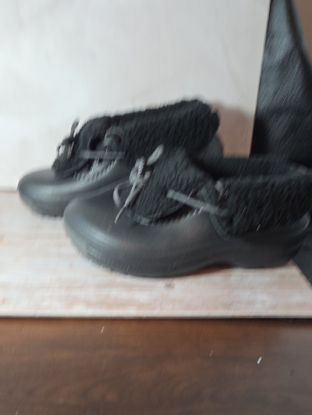 CROCS Black Fuzzy Lined, Convertable, Slip-Ons - Picture 4 of 9